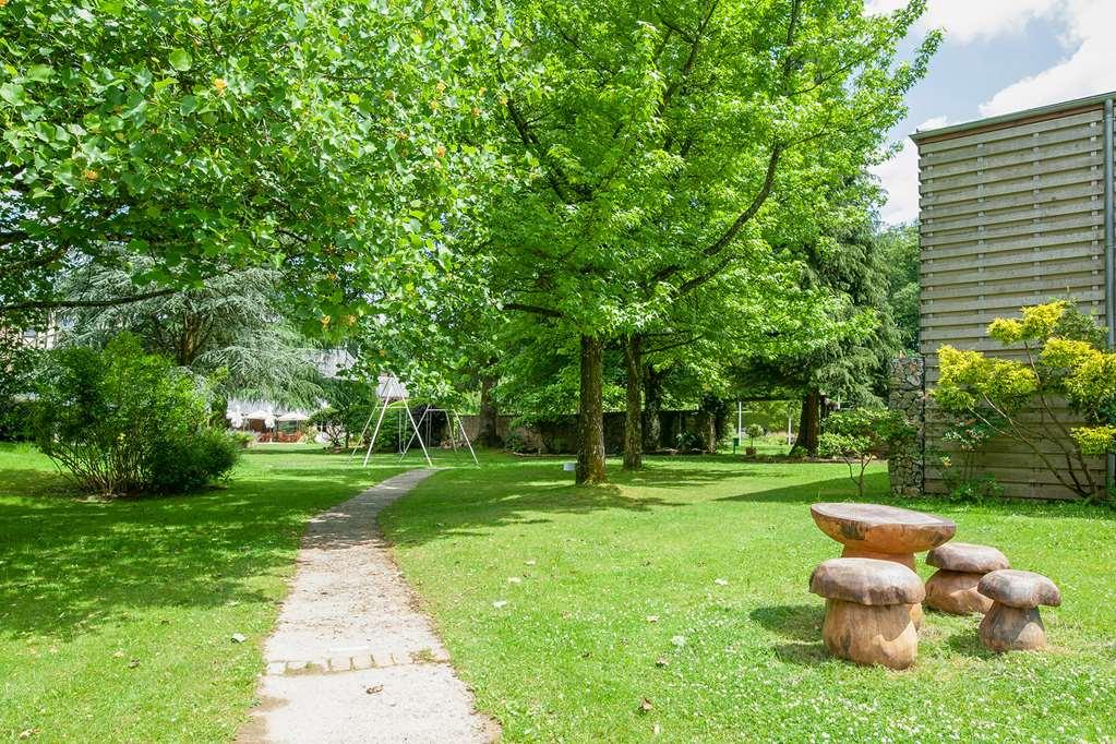 Готель Le Manoir Du Lys, The Originals Relais Bagnoles de l'Orne Normandie Екстер'єр фото
