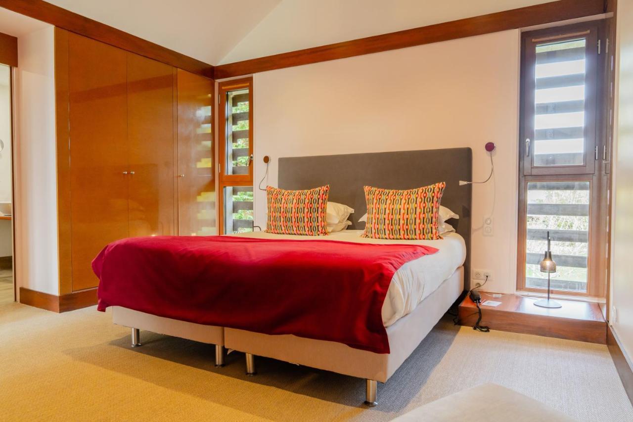 Готель Le Manoir Du Lys, The Originals Relais Bagnoles de l'Orne Normandie Екстер'єр фото