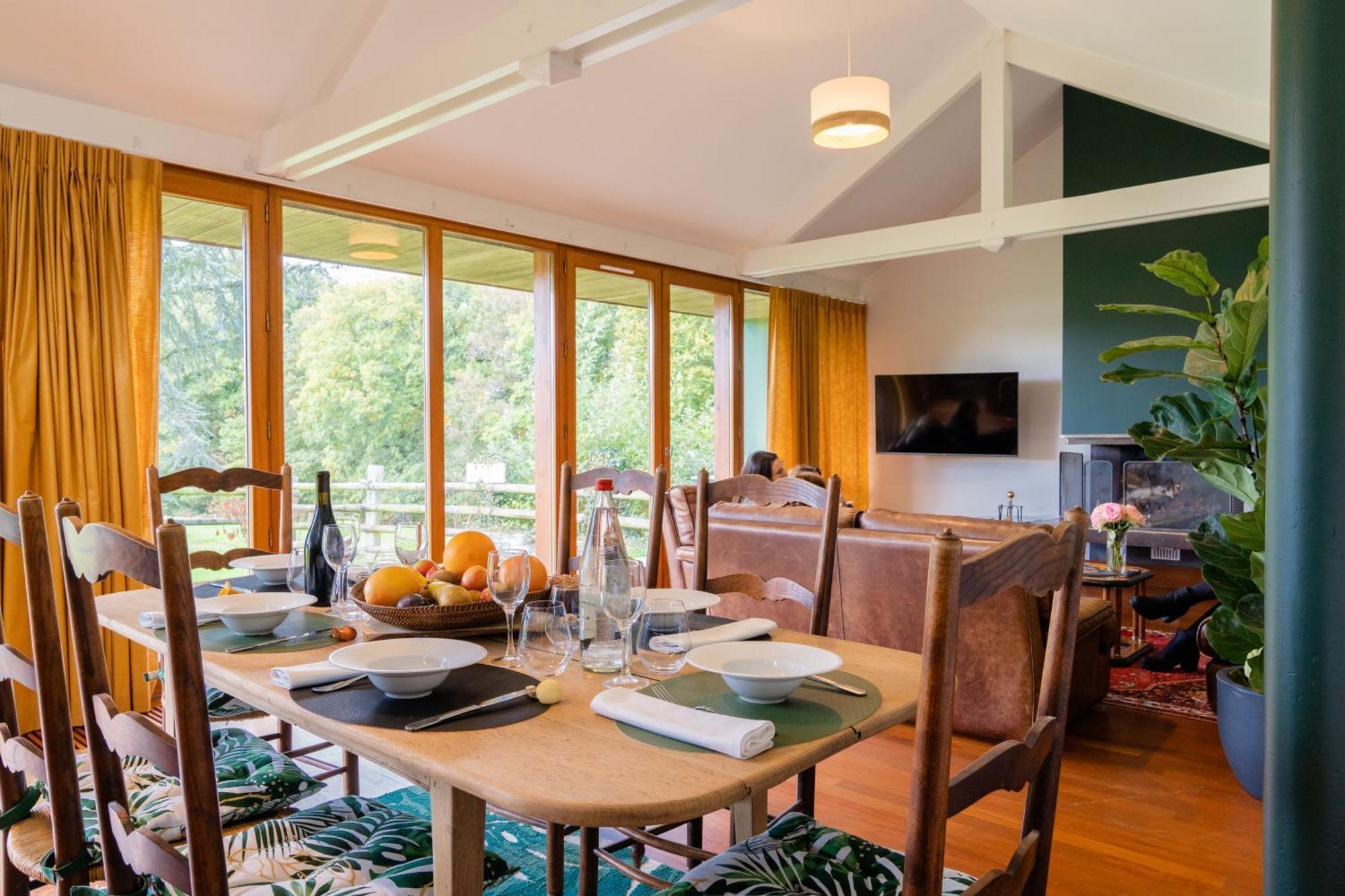 Готель Le Manoir Du Lys, The Originals Relais Bagnoles de l'Orne Normandie Екстер'єр фото