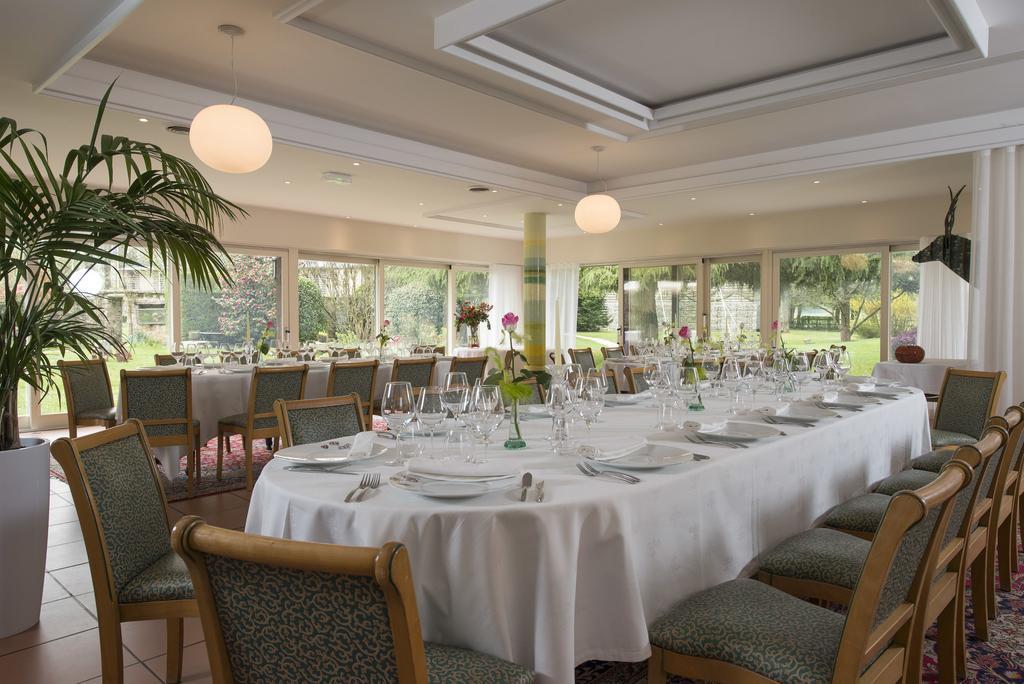 Готель Le Manoir Du Lys, The Originals Relais Bagnoles de l'Orne Normandie Екстер'єр фото