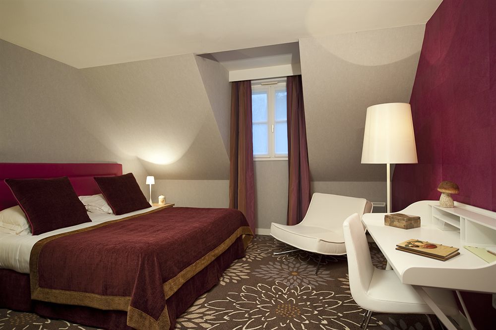 Готель Le Manoir Du Lys, The Originals Relais Bagnoles de l'Orne Normandie Екстер'єр фото