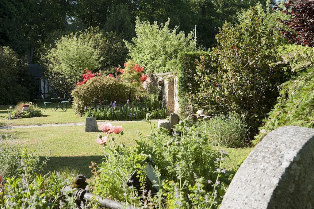 Готель Le Manoir Du Lys, The Originals Relais Bagnoles de l'Orne Normandie Екстер'єр фото